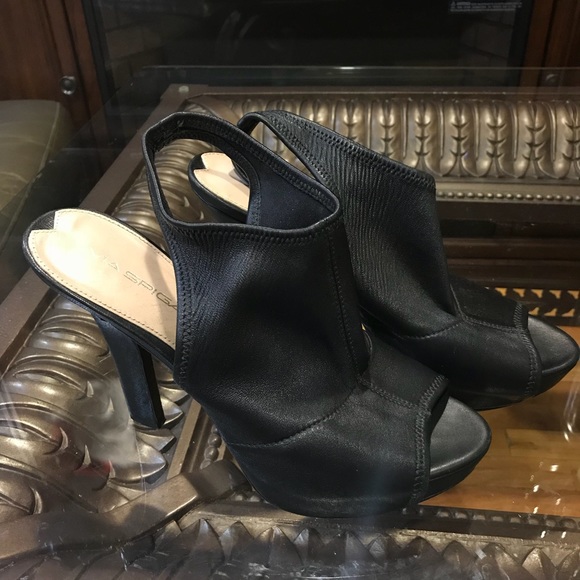 Via Spiga Shoes - VIA SPIGA BLACK LEATHER HIGH HEEL SLIP ON Sz 9 M